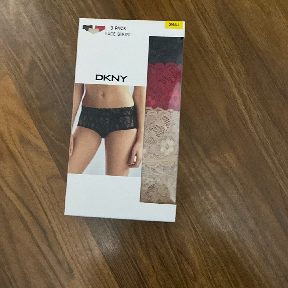 Dkny size small lace panties